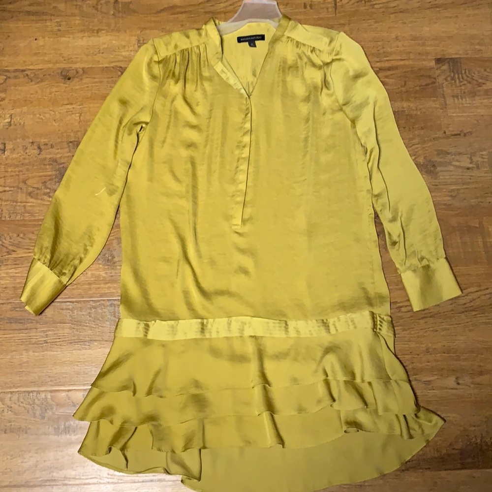 Gold Banana Republic drop waist dress